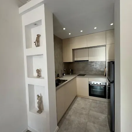 Denny'S Apartment City Center Tirana Exterior foto