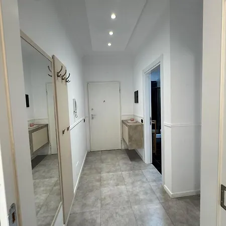 Denny'S Apartment City Center Tirana Exterior foto