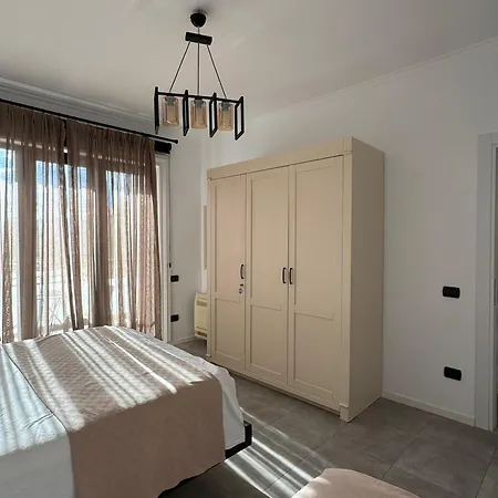 Denny'S Apartment City Center Tirana Exterior foto